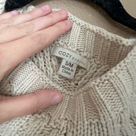 Cozy Casual Cream Cold Shoulder Sweater Size S/M - Picture 2 of 5